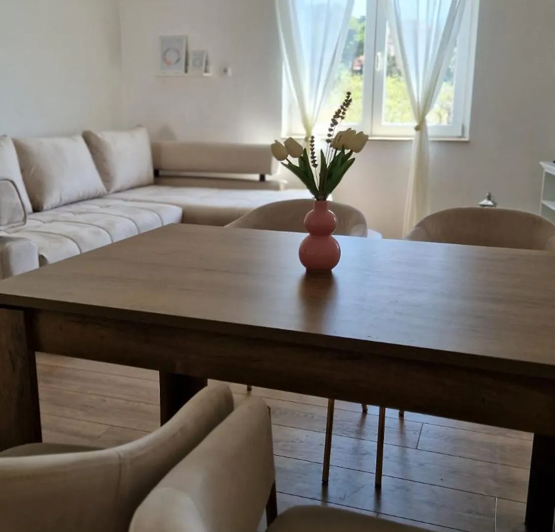 Apartment Lucka Croatia